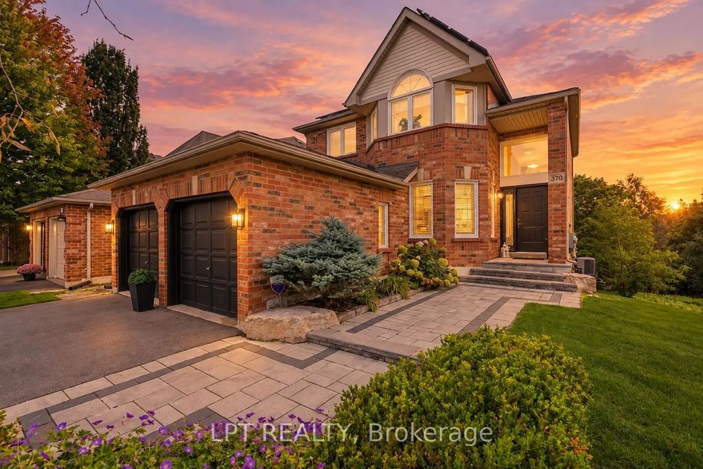 370 Silken Laumann Drive, Newmarket