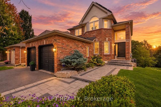 370 Silken Laumann Drive, Newmarket