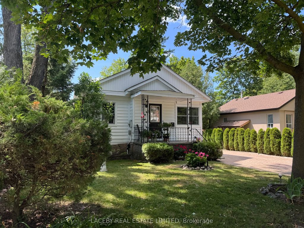 82 Mill Street, Richmond Hill