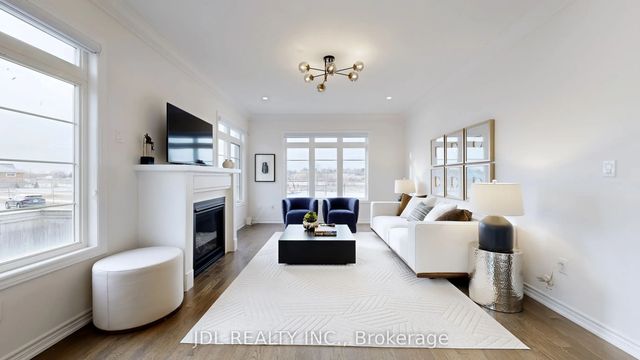 56 Connell Drive, Georgina