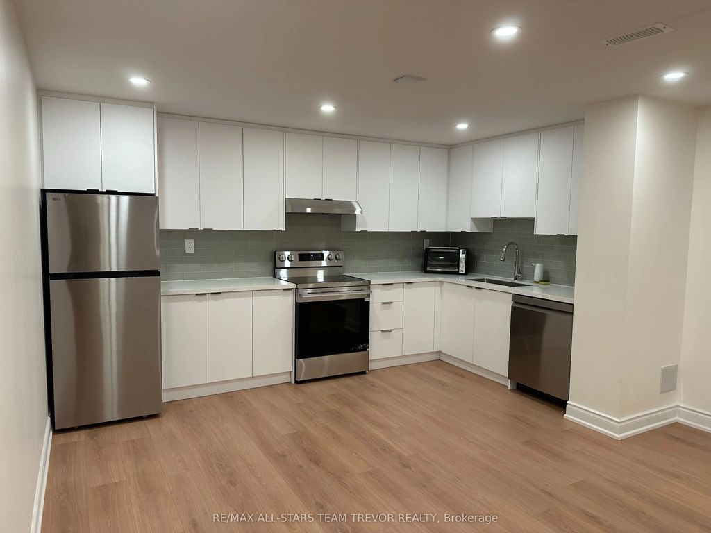 32 Valleo Street Basement, Georgina