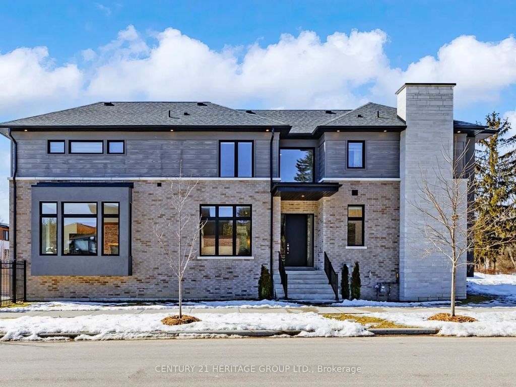 251 Oxford Street, Richmond Hill