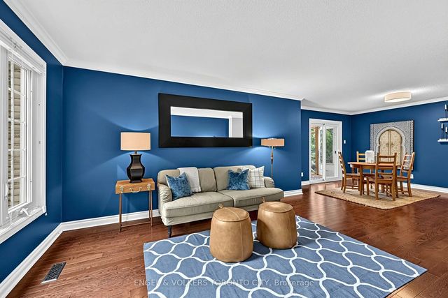 25 Cemetery Lane, Whitchurch-Stouffville