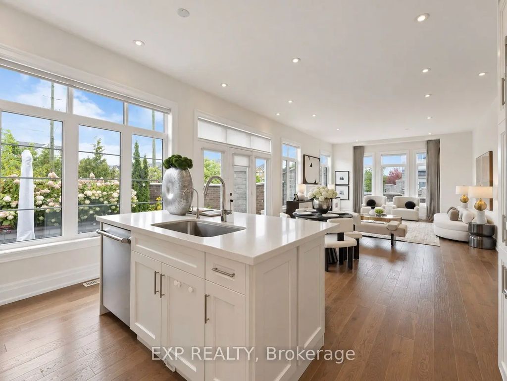 34 Settlement Crescent, Richmond Hill