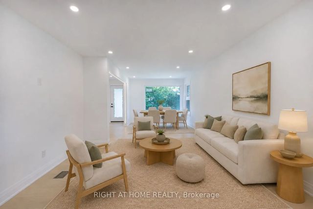 30 Morton Avenue, East Gwillimbury