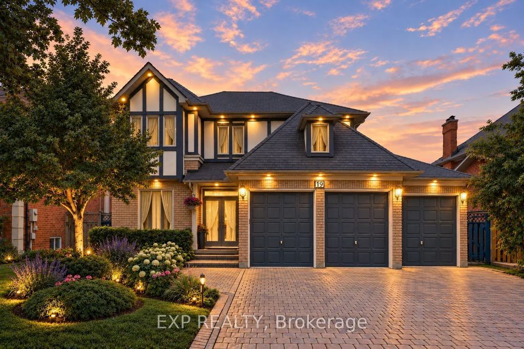 19 Springbrook Drive, Richmond Hill