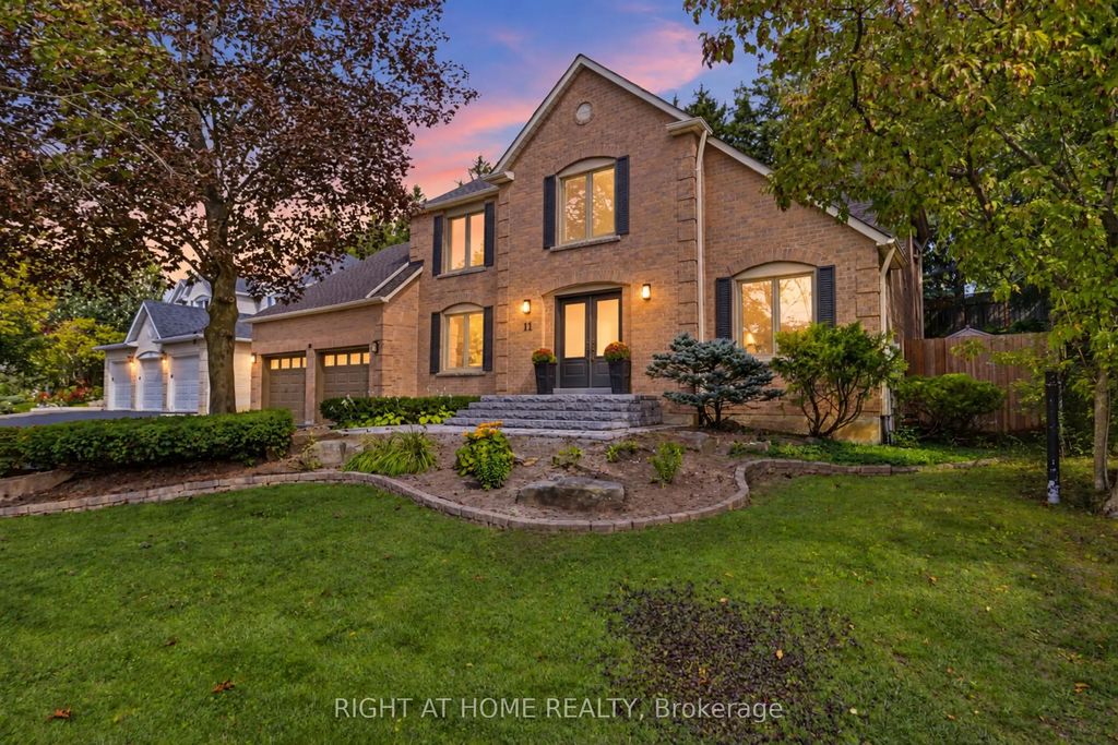 11 Harrowsmith Place, Richmond Hill