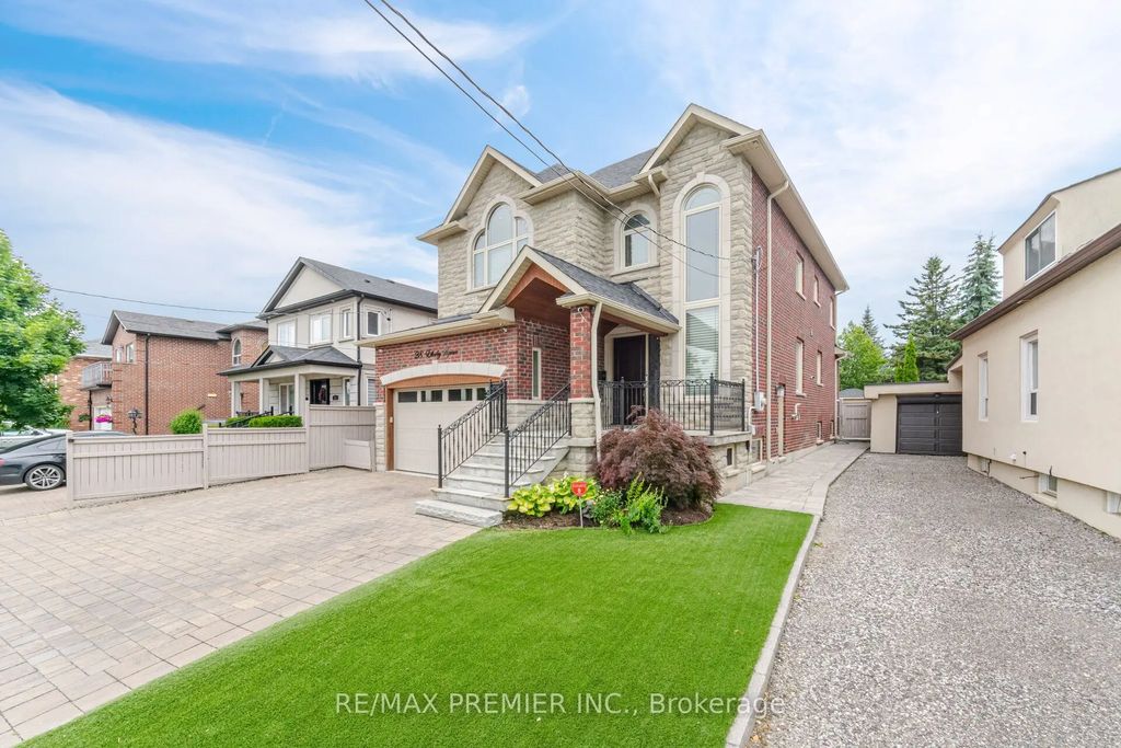 28 Ellerby Square N, Vaughan