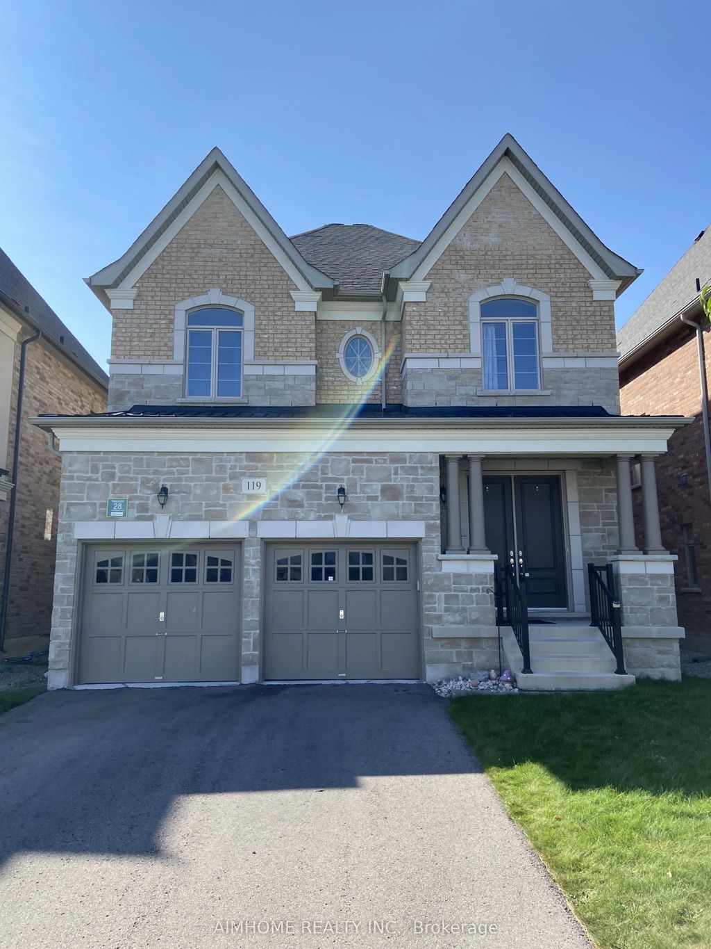 119 Hackwood Crescent, Aurora