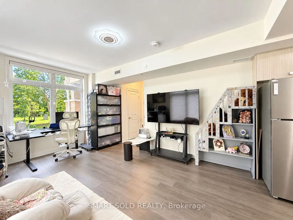 58 Elizabeth Street S 2201, Richmond Hill