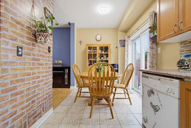 169 Tom Taylor Crescent 54, Newmarket