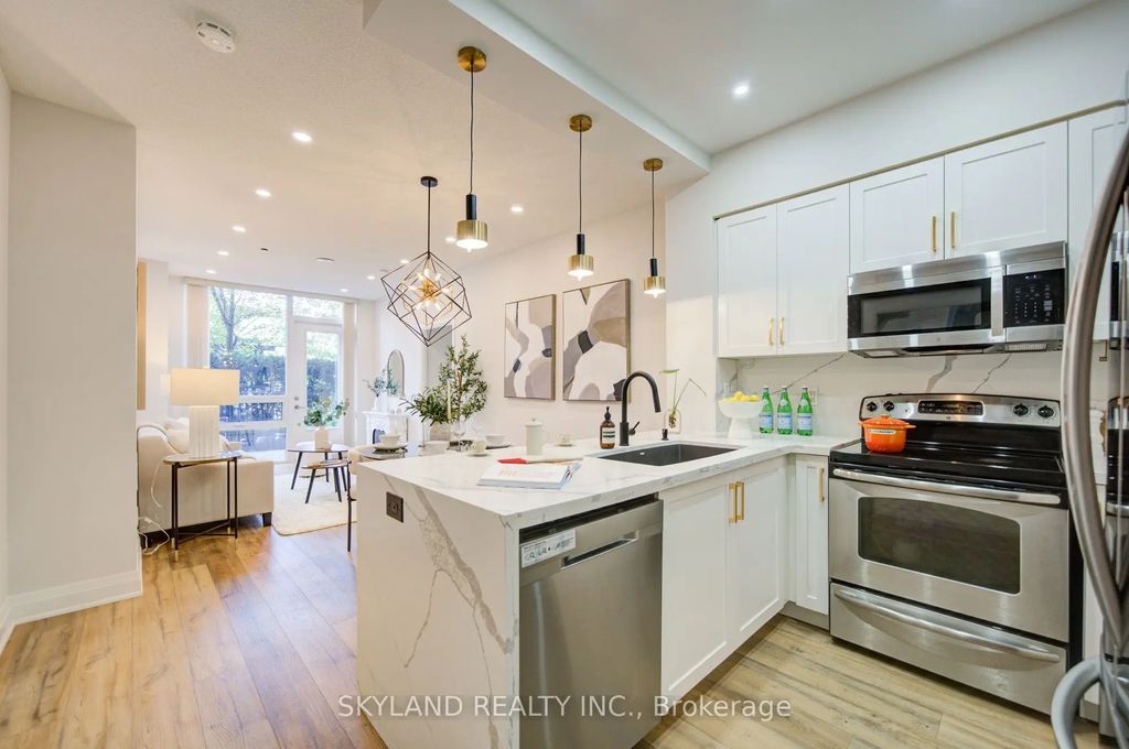 520 Steeles Avenue W 102, Vaughan