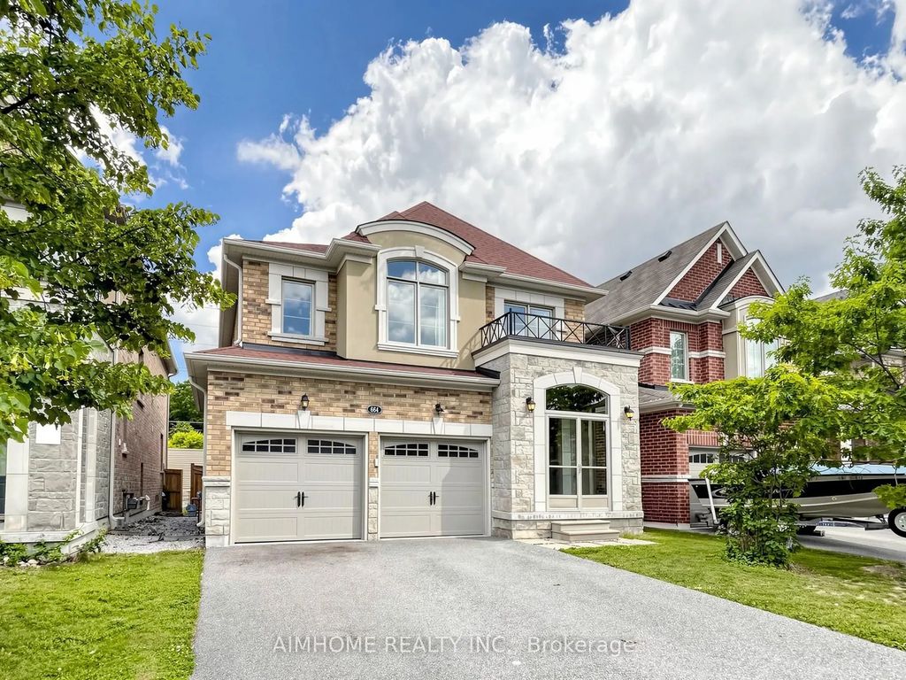 664 Mcgregor Farm Trail, Newmarket