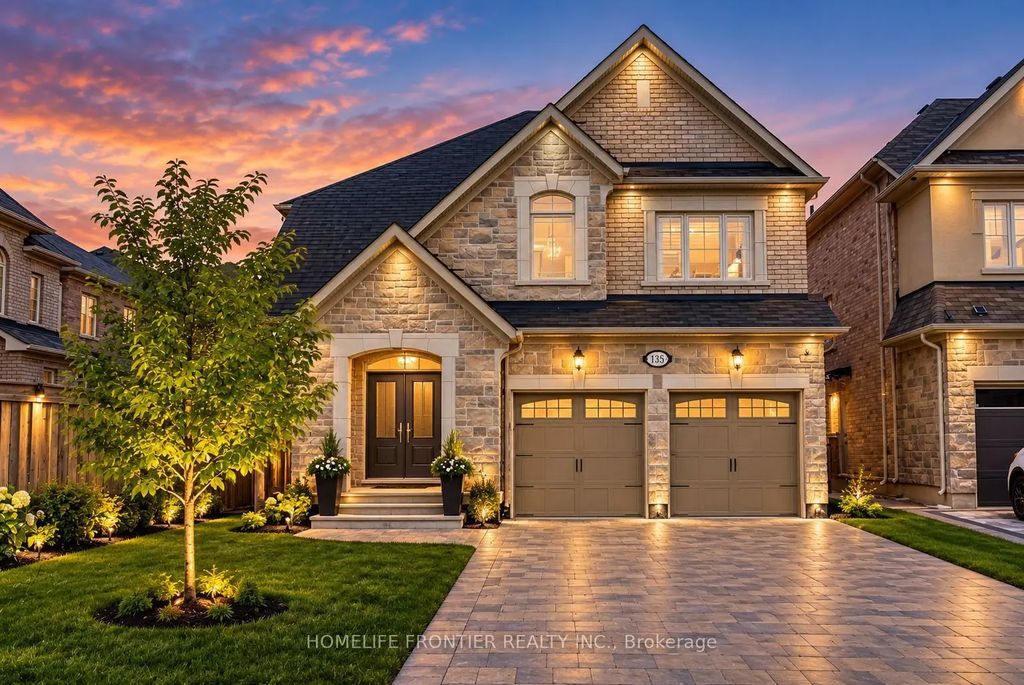135 Ross Vennare Crescent, Vaughan