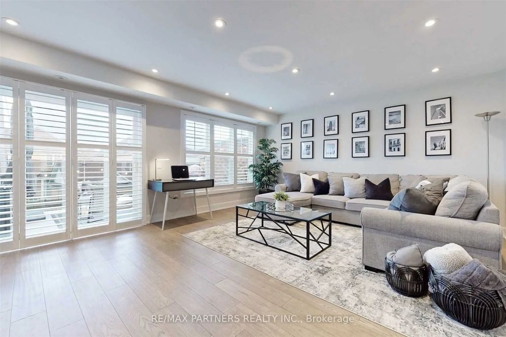 2722 Bur Oak Avenue, Markham