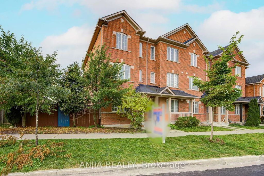 375 White's Hill Avenue, Markham