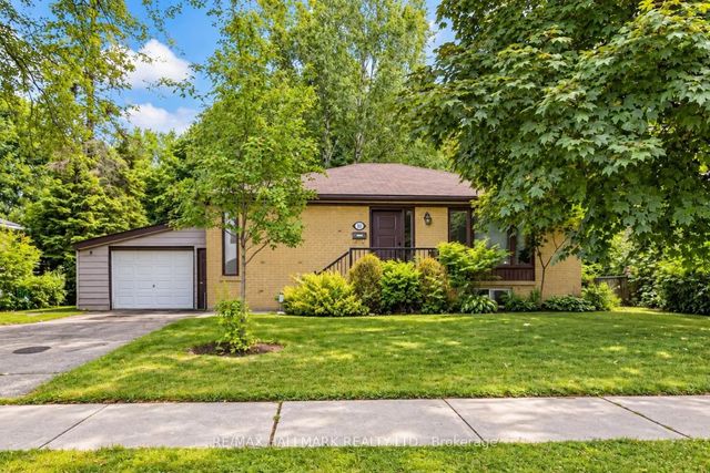 102 Murray Drive Bsmt, Aurora