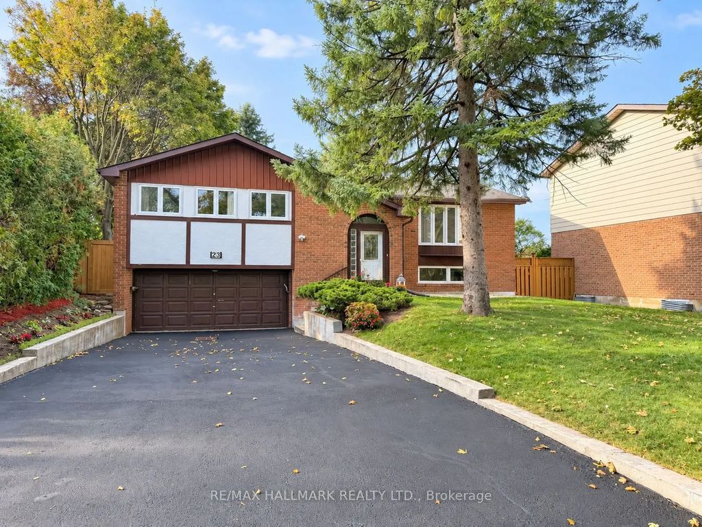 23 Ironshield Crescent, Markham