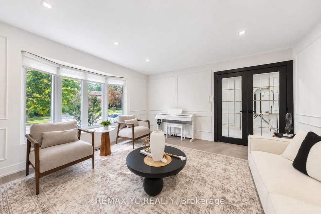 4 Simmons Crescent, Aurora
