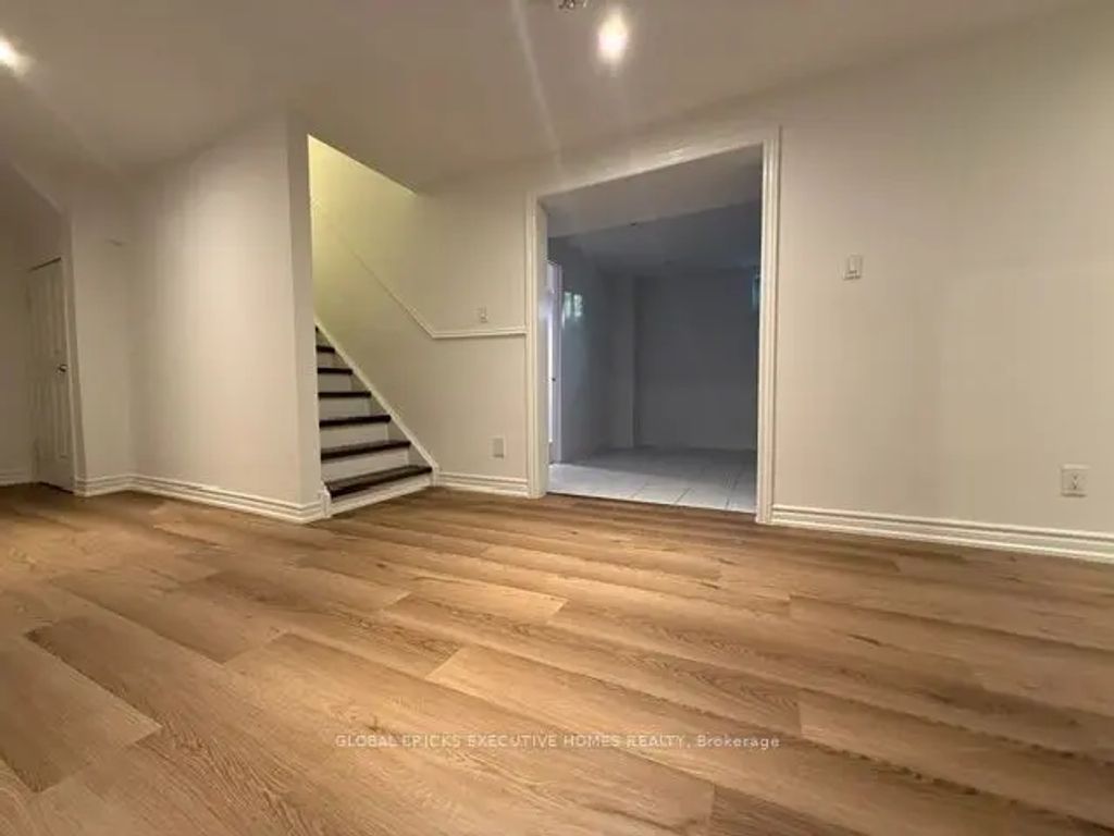 66 Foundry Crescent Lower, Markham