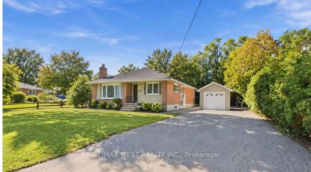 56 Seaton Drive, Aurora