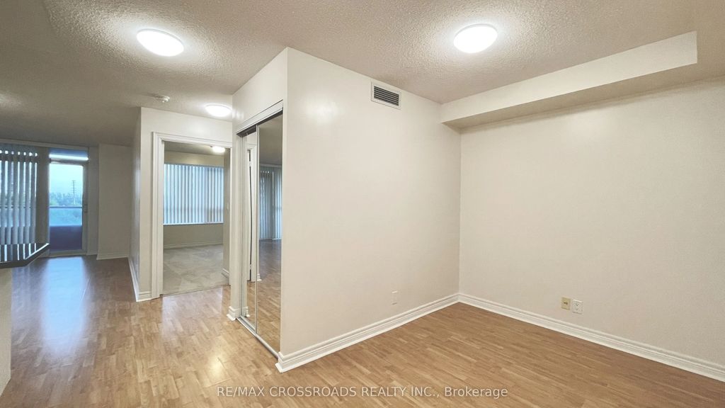 33 Cox Boulevard 607, Markham