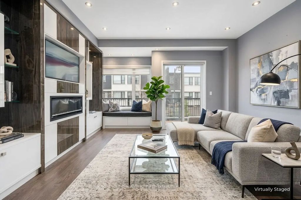 3910 Major Mackenzie Drive, Vaughan