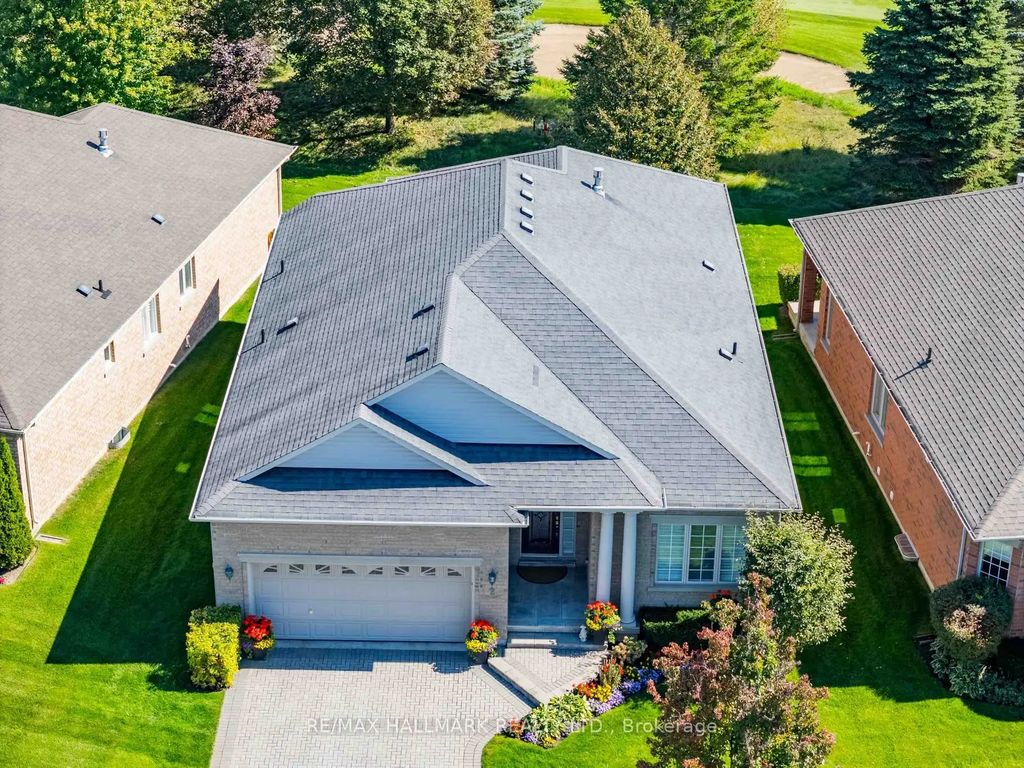 2 Berg Court, Whitchurch-Stouffville