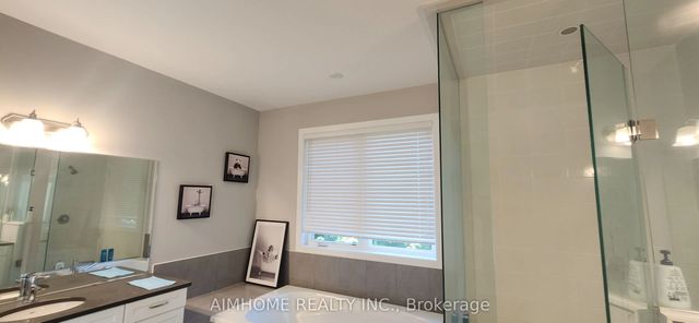 58 Major Crescent, Aurora