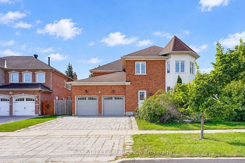 411 Weldrick Road E, Richmond Hill