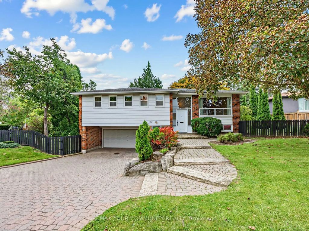 182 Bay Thorn Drive, Markham