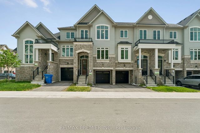 29 Lyall Stokes Circle, East Gwillimbury