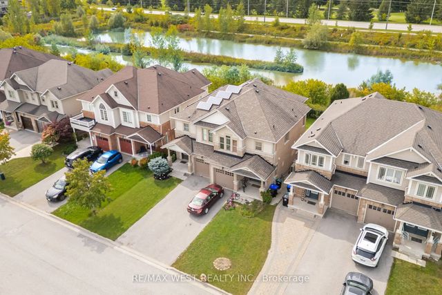 12 Hoard Avenue S, New Tecumseth