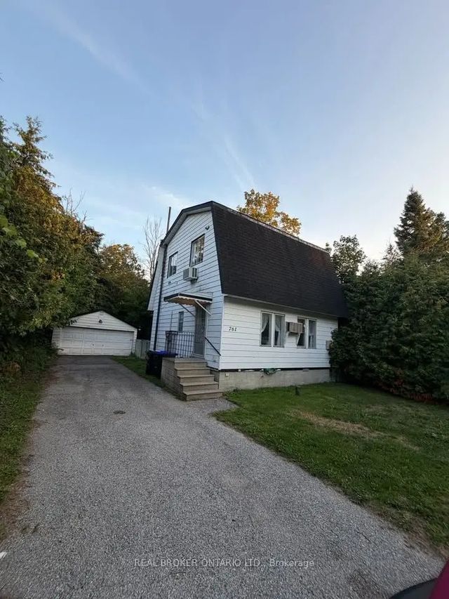 761 Innisfil Beach Road, Innisfil