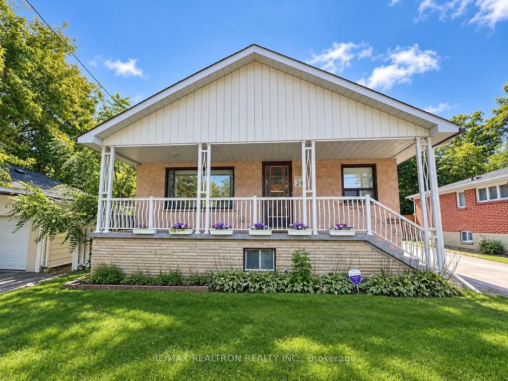 21 Clark Avenue, Markham