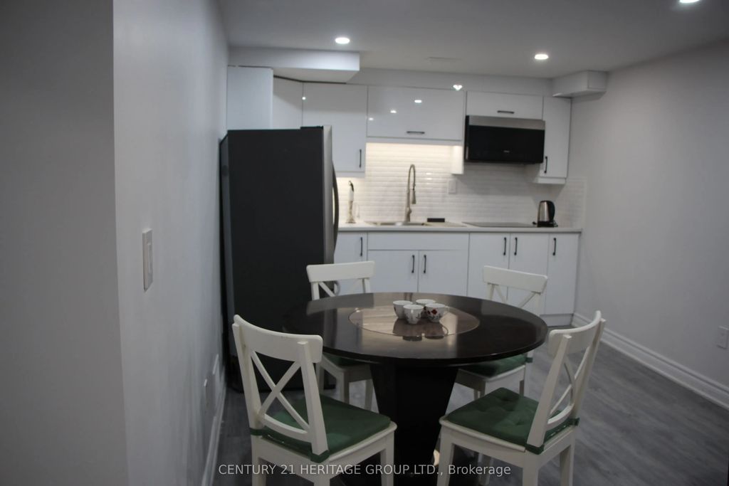 306 Salisbury Lane, Newmarket