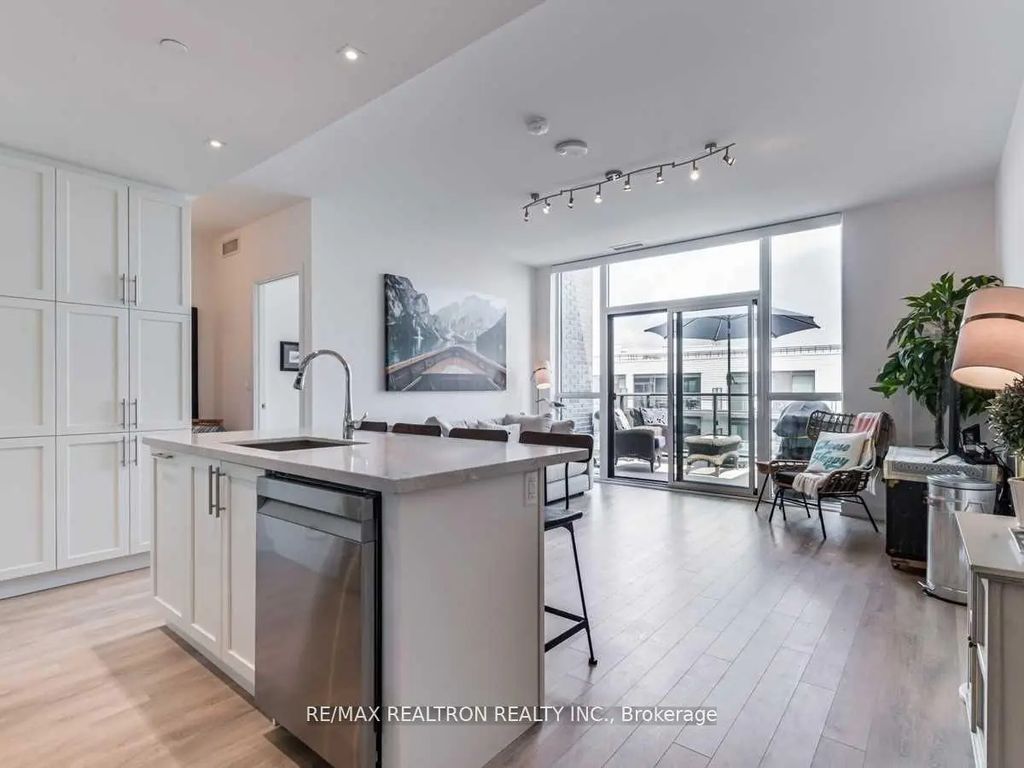 375 Sea Ray Avenue 413, Innisfil