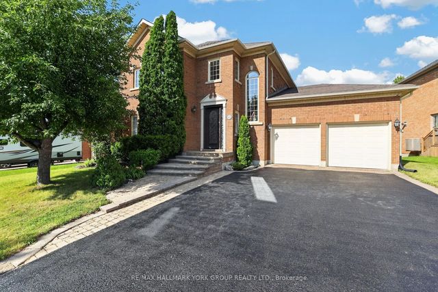 669 Kingsmere Avenue, Newmarket