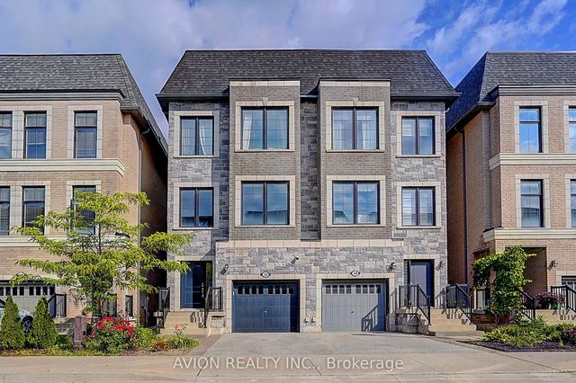 32 Mcgurran Lane, Richmond Hill