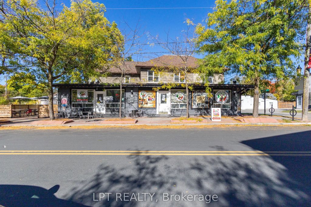 928 Lake Drive E 104 & 105, Georgina