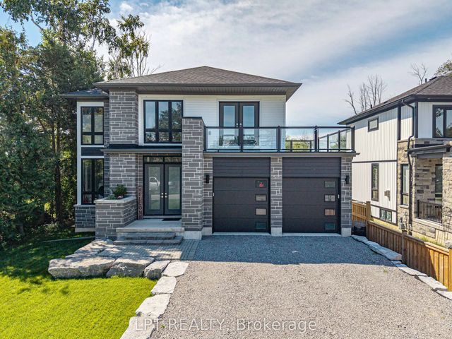 36 Blue Jay Boulevard, Georgina