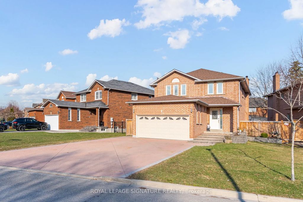5 Longhouse Street, Vaughan
