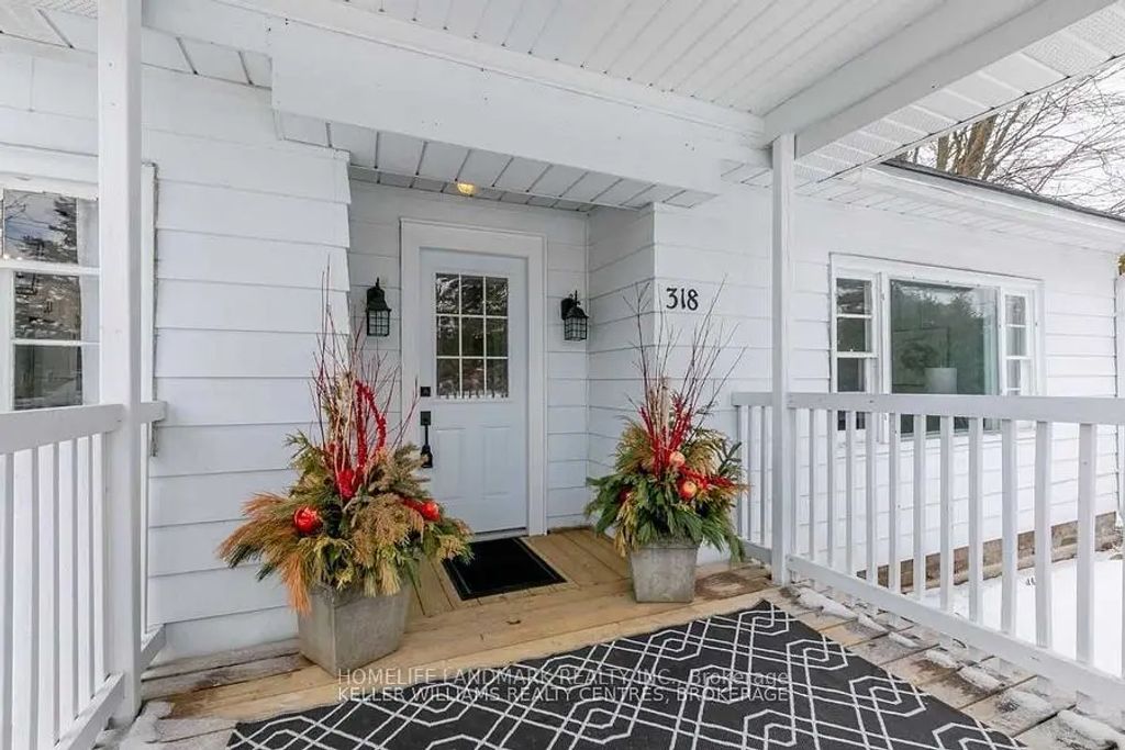 318 The Queensway N/a S, Georgina
