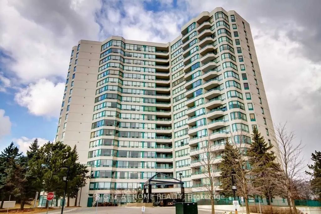 7250 Yonge Street 210, Vaughan