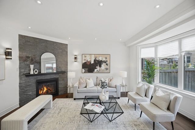 28 Kincardine Street, Vaughan