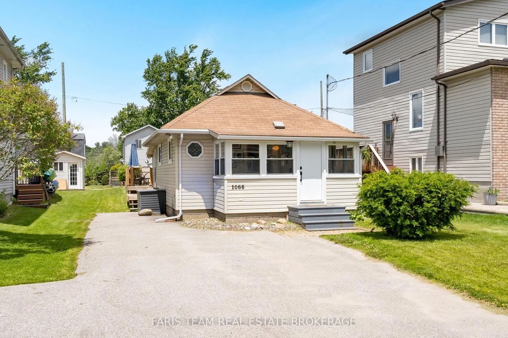 1066 Wood Street, Innisfil