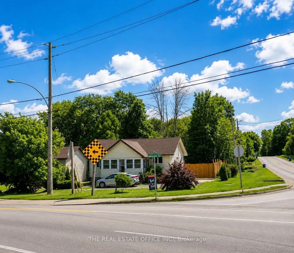 265 Pasadena Drive, Georgina