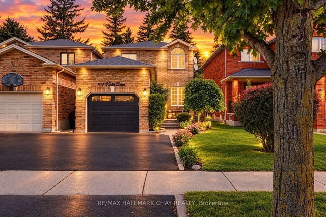 102 Noble Drive, Bradford West Gwillimbury
