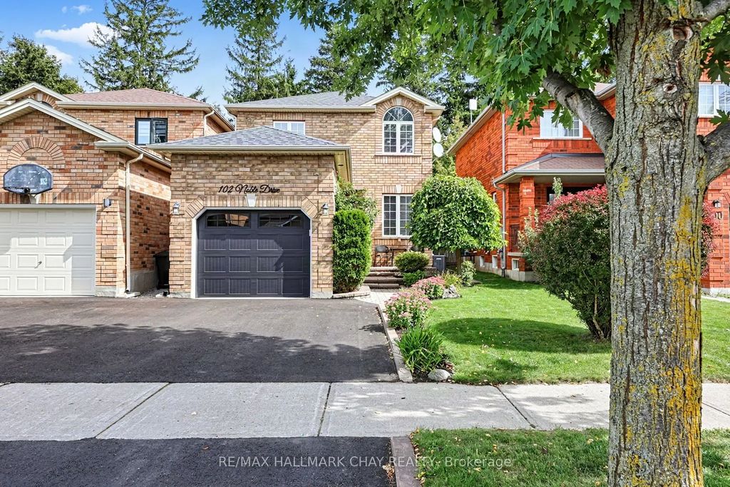 102 Noble Drive, Bradford West Gwillimbury