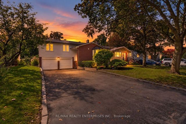 174 Bayview Fairways Drive, Markham